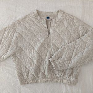 Old Navy cropped quilted sweatshirt, Size S